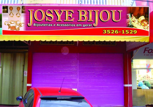 Fachada em Lona Josye Bijou